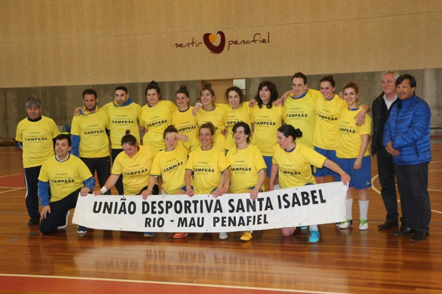 Equipa de futsal de Rio Mau foi campeã distrital e subiu à 1.ª divisão